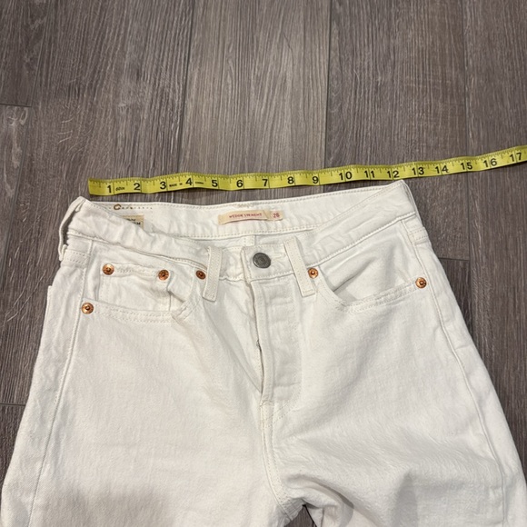 Levi’s Premium Wedgie Straight Jeans | Size 26 | White - Picture 8 of 10